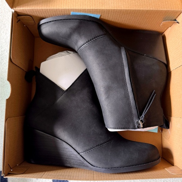 Toms Sutton Black Leather Wedge Ankle Boot Size 9 NWT - Picture 7 of 9